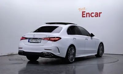 Mercedes-Benz C-Class 2023, 81606 км, за 27296.43 USD