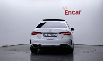 Mercedes-Benz C-Class 2023, 81606 км, за 27296.43 USD