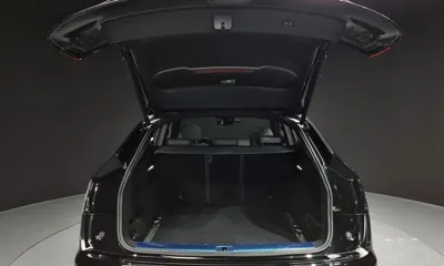 Audi SQ5 2023, 29759 км, за 39006.59 USD - фото 20