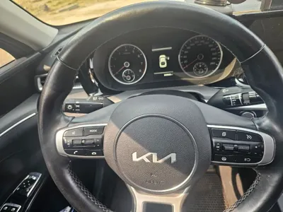 Kia K5 2022, 84900 км, за 3472.31 USD - фото 10