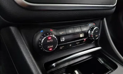 Mercedes-Benz GLA-Class 2019, 32384 км, за 14781.53 USD - фото 31