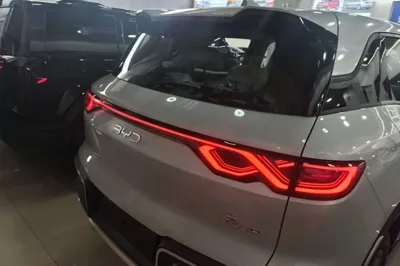 BYD Yuan Up 2025, 300 км, за 12344 USD