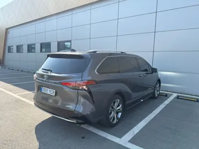 Toyota Sienna 2025, 12423 км, за 42147.04 USD