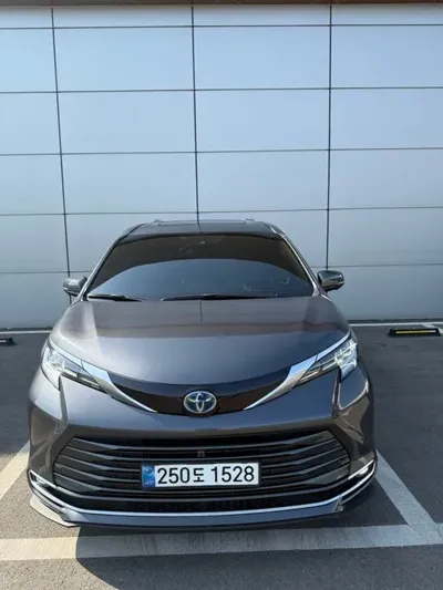 Toyota Sienna 2025, 12423 км, за 42147.04 USD