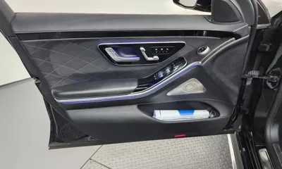 Mercedes-Benz S-Class 2022, 82145 км, за 46708.34 USD - фото 24