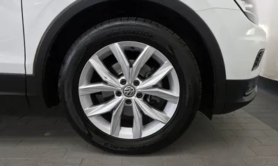 Volkswagen Tiguan 2020, 77410 км, за 14260.59 USD - фото 21