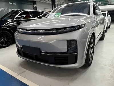 Li Auto Li L7 · 2024 год