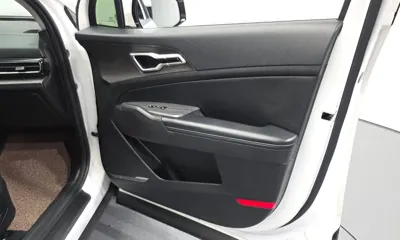 Kia Sportage 2022, 94851 км, за 14375.74 USD - фото 24