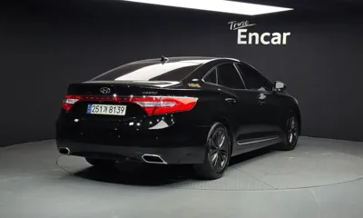 Hyundai Grandeur 2017, 123992 км, за 3763.89 USD