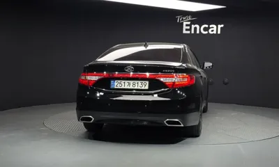 Hyundai Grandeur 2017, 123992 км, за 3763.89 USD