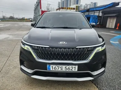 Kia Canival · 2021 год