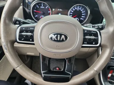 Kia Canival 2021, 194020 км, за 10437.18 USD - фото 7
