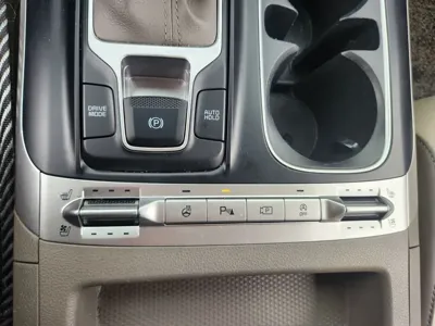Kia Canival 2021, 194020 км, за 10437.18 USD - фото 9