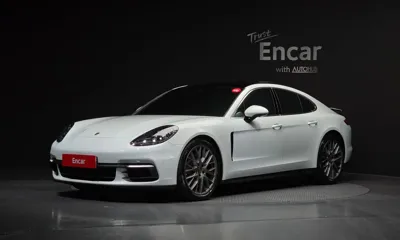 Porsche Panamera · 2018 год