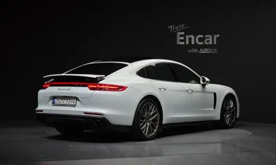 Porsche Panamera 2018, 58697 км, за 48166.5 USD