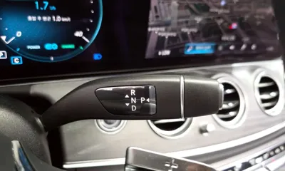 Mercedes-Benz E-Class 2022, 20131 км, за 27701.2 USD - фото 9