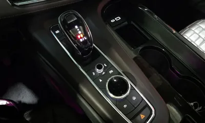Cadillac Escalade 2023, 28697 км, за 67745.35 USD - фото 9