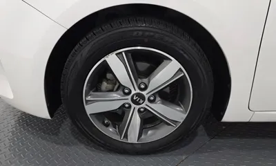 Kia K3 2018, 120091 км, за 4543.98 USD