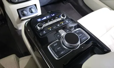 Genesis EQ900
