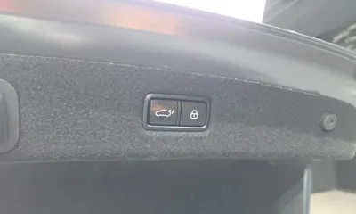 Genesis EQ900