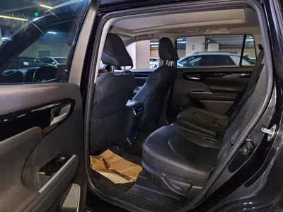 Toyota Highlander 2022, 23000 км, за 27780.51 USD