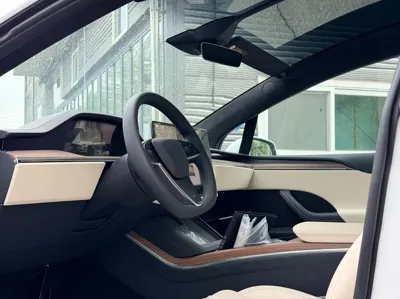 Tesla Model X 2026, 1200 км, за 74977.24 USD - фото 17