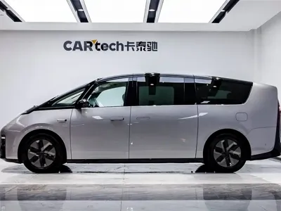 Li Auto Li MEGA 2025, 6400 км, за 68538.99 USD - фото 6