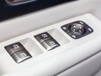 Li Auto Li MEGA 2025, 6400 км, за 68538.99 USD - фото 24