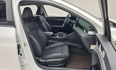Kia K5 2023, 70883 км, за 12091.27 USD - фото 11
