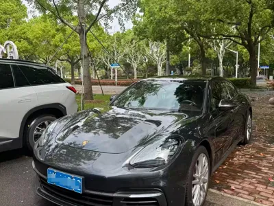 Porsche Panamera · 2017 год