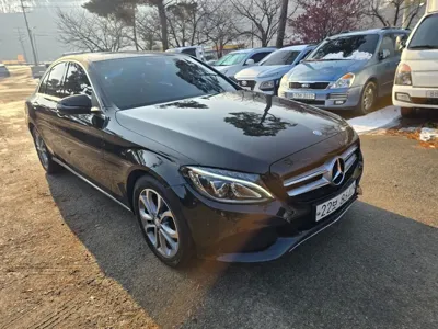 Mercedes-Benz C-Class 2017, 141255 км, за 8905.93 USD