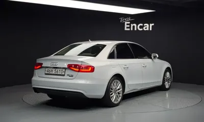 Audi A4 2015, 160895 км, за 3880.56 USD