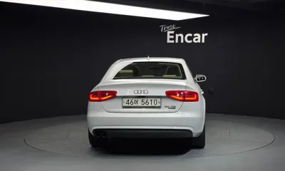 Audi A4 2015, 160895 км, за 3880.56 USD