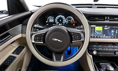 Jaguar XF 2018, 103773 км, за 6092.71 USD - фото 13