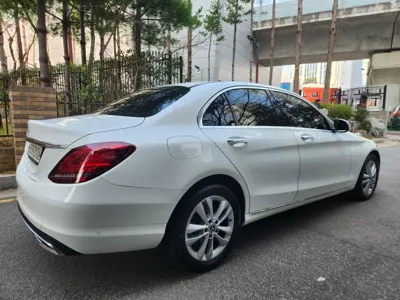 Mercedes-Benz C-Class 2020, 61224 км, за 13913.17 USD
