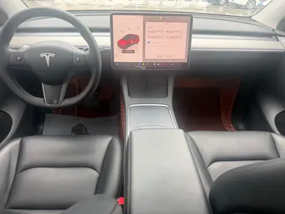 Tesla Model Y 2024, 70000 км, за 23917.69 USD