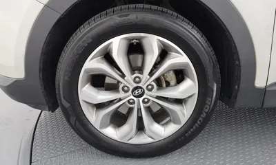 Hyundai Santafe 2015, 130392 км, за 6940.78 USD