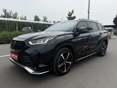 Toyota Crown Kluger · 2023 год