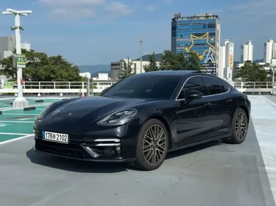 Porsche Panamera 2021, 54823 км, за 64077.6 USD