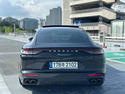 Porsche Panamera 2021, 54823 км, за 64077.6 USD