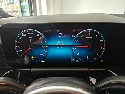 Mercedes-Benz GLA 2023, 44900 км, за 19338.56 USD - фото 9
