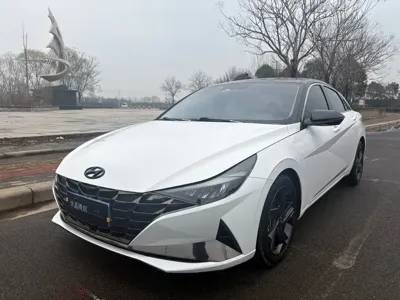 Hyundai Elantra · 2023 год