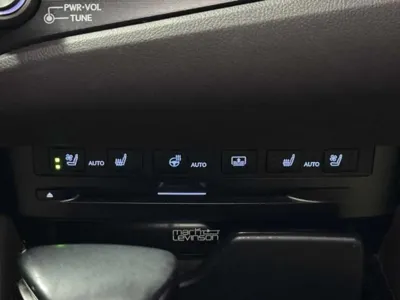 Lexus ES 2021, 35959 км, за 28554.55 USD - фото 8