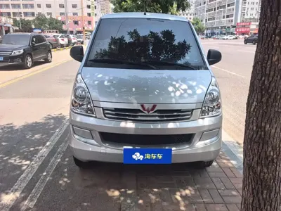 Wuling Rongguang S 2025, 11000 км, за 5692.99 USD