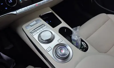 Genesis GV70 2022, 60644 км, за 23171.85 USD - фото 9