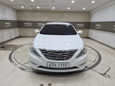 Hyundai Sonata 2010, 123000 км, за 1886.55 USD