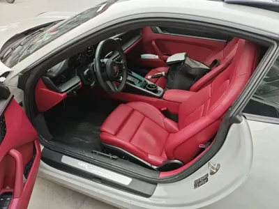Porsche 911 2023, 18000 км, за 145494.53 USD