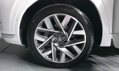 Hyundai Santafe 2021, 71619 км, за 15432.7 USD