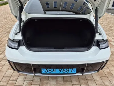 Hyundai Ioniq6 2025, 25000 км, за 27035.84 USD - фото 7