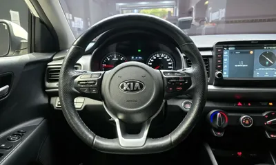 Kia Stonic 2018, 119729 км, за 5219.69 USD - фото 14